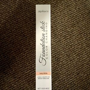 Ivory White Color Changing Foundation Stick